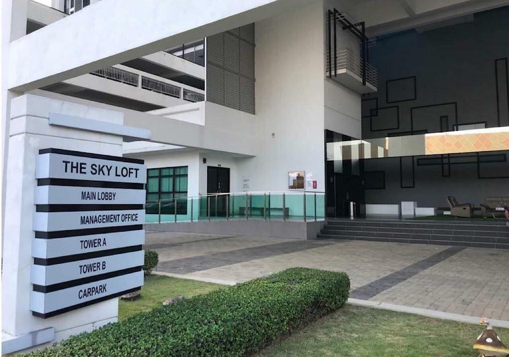 Skyloft Muslim Suite Τζόχορ Μπάχρου Εξωτερικό φωτογραφία
