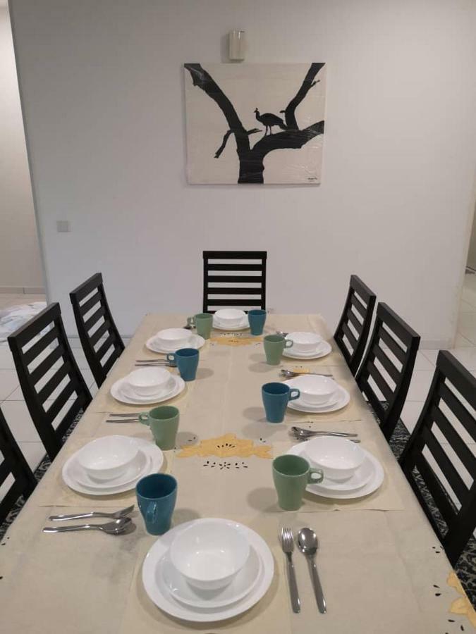 Skyloft Muslim Suite Τζόχορ Μπάχρου Εξωτερικό φωτογραφία