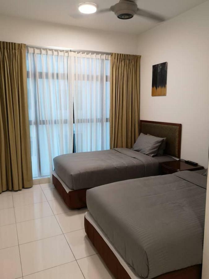 Skyloft Muslim Suite Τζόχορ Μπάχρου Εξωτερικό φωτογραφία