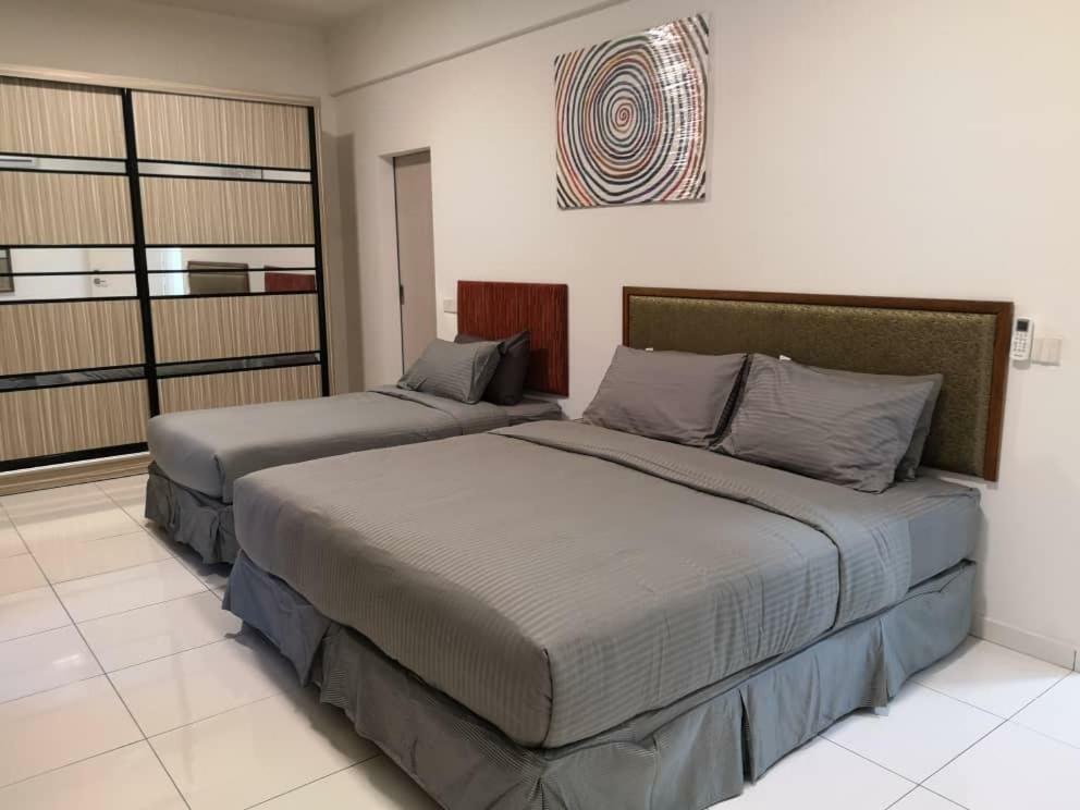 Skyloft Muslim Suite Τζόχορ Μπάχρου Εξωτερικό φωτογραφία