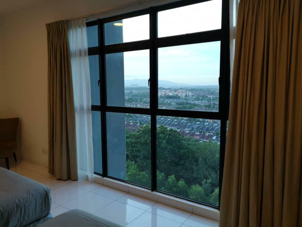Skyloft Muslim Suite Τζόχορ Μπάχρου Εξωτερικό φωτογραφία
