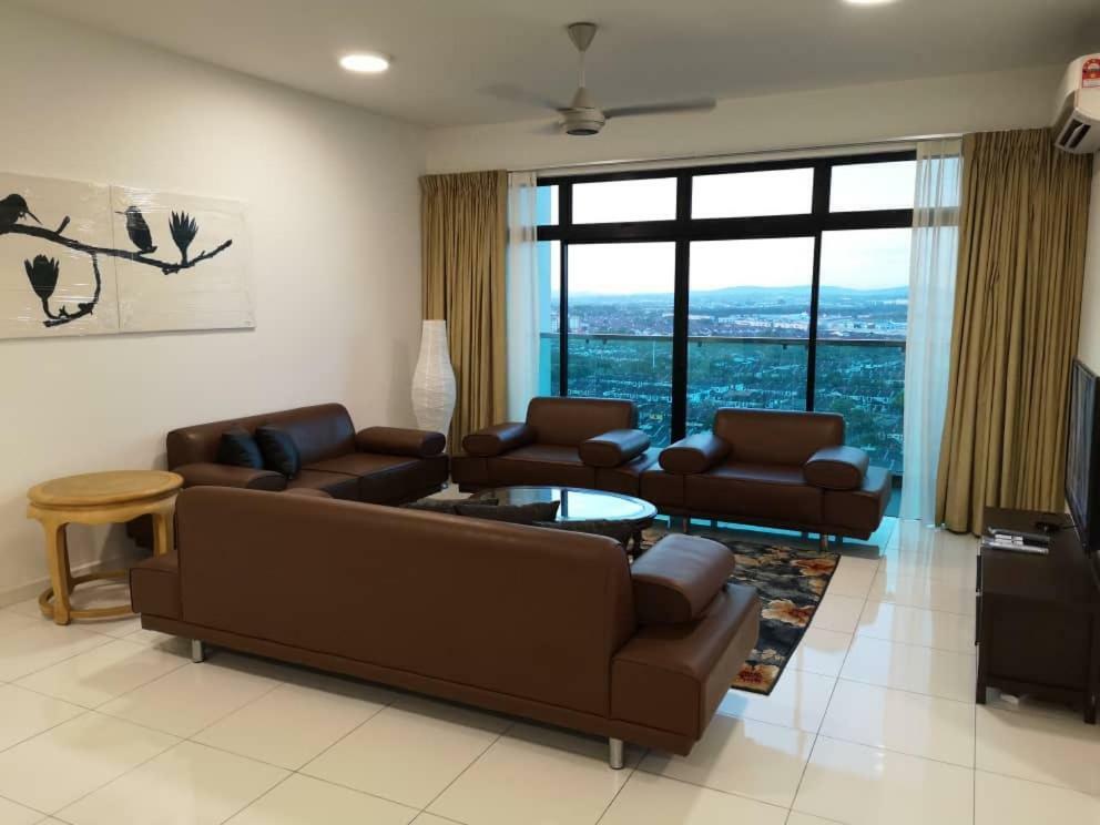 Skyloft Muslim Suite Τζόχορ Μπάχρου Εξωτερικό φωτογραφία